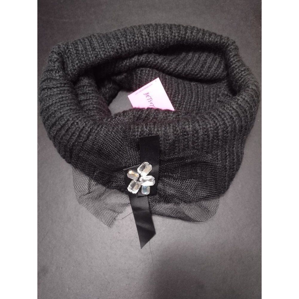 Betsey Johnson black cowl scarf